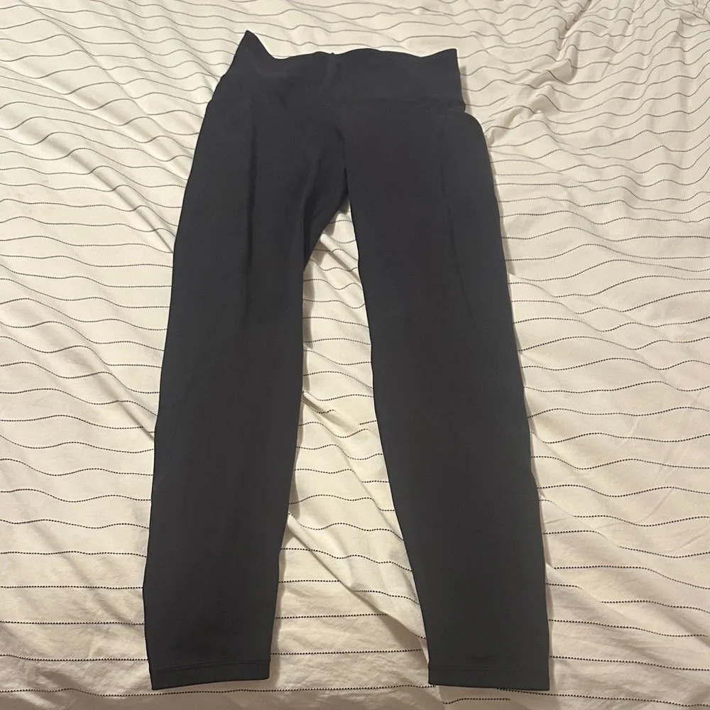 Lululemon - Picture 1 of 2